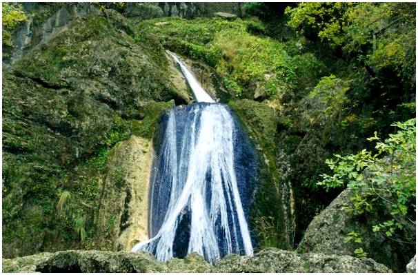 7 лучших водопадов Испании