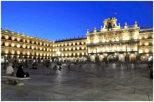 7 самых красивых площадей Испании