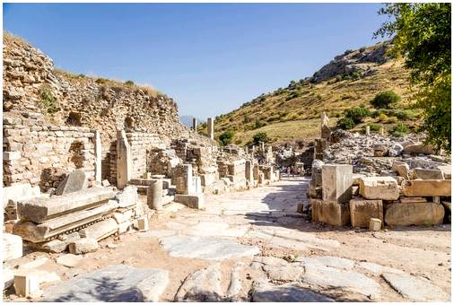 Руины Эфеса в Турции, память о славном прошлом