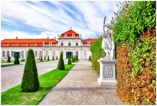 Великолепный дворец Бельведер в Вене
