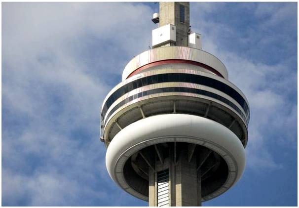 Национальная башня Канады: осмелились бы вы подняться?