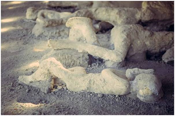 Помпеи, город, погребенный пеплом