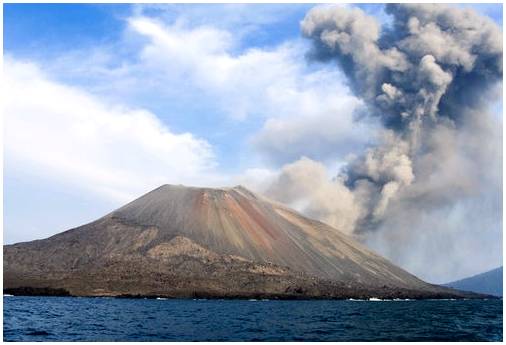 Мы узнаем 3 впечатляющих вулкана