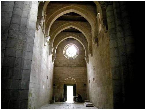 Посещаем монастырь Санта-Кристина-де-Рибас-де-Сил.