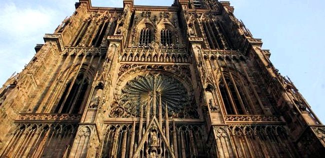Страсбургский собор - один из самых необычных в Европе